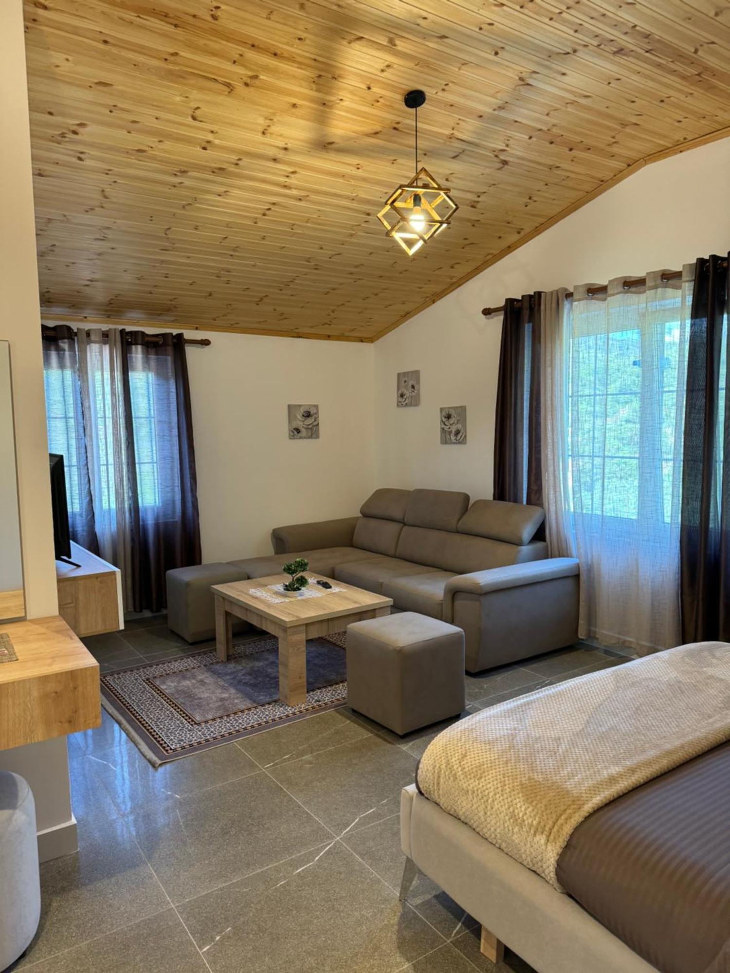 Qyteza Guest House & Camping Shkoder Exterior photo